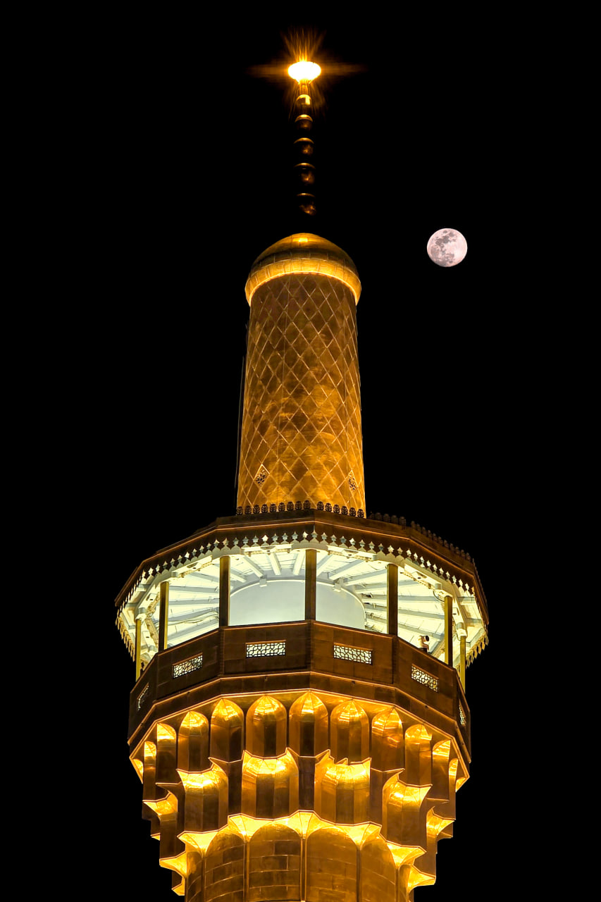 تصویر باکیفیت گلدسته حرم رضوی